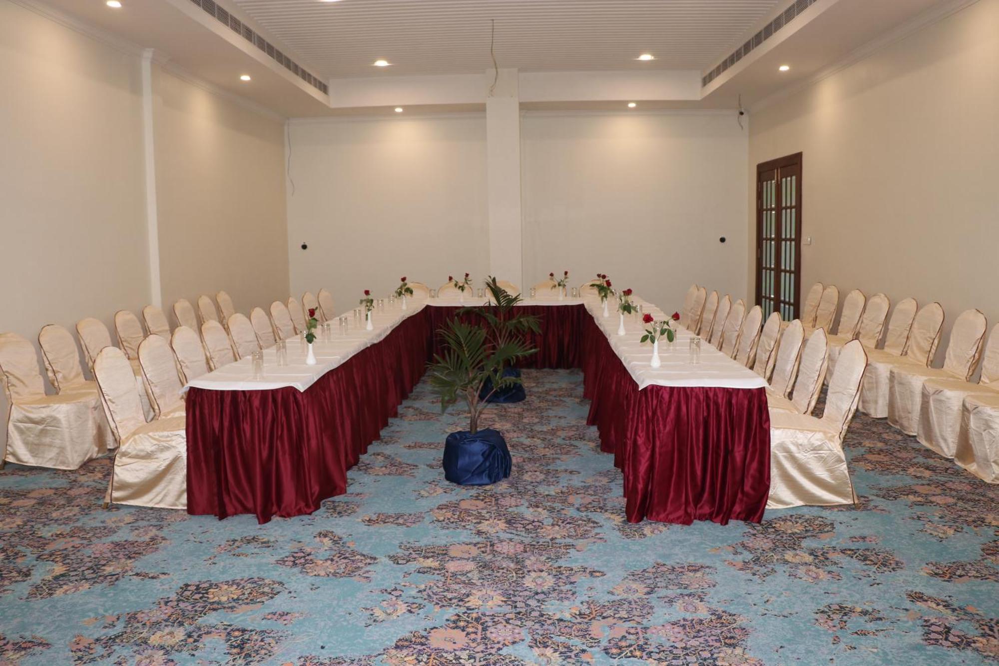 Royale De' Casa Resort Kāziranga エクステリア 写真